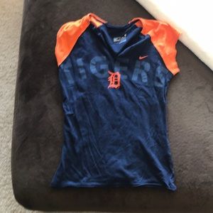 Detroit tigers shirt
